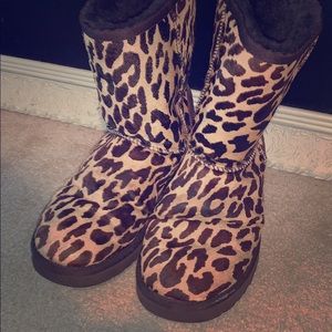 Rare find authentic  leopard UGGs